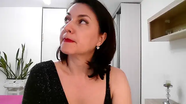 Snapshot of Victoria_Glam chatting on April 29, 5:41 pm Victoria Glam online show from April 29, 5:41 pm