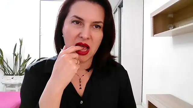Snapshot of Victoria_Glam chatting on May 19, 6:58 pm Victoria Glam online show from May 19, 6:58 pm