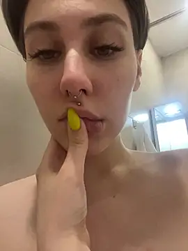 Molli Luv online show from December 4, 7:17 am