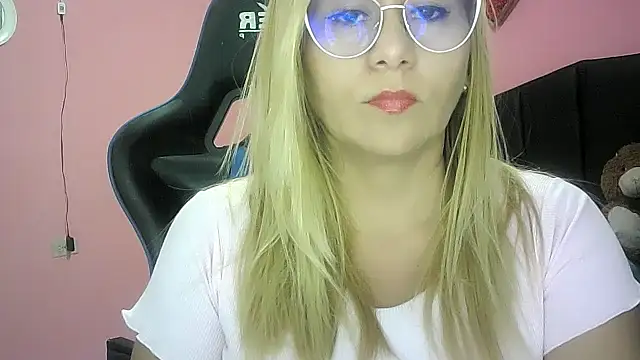 mariana0x online show from January 7, 8:11 pm