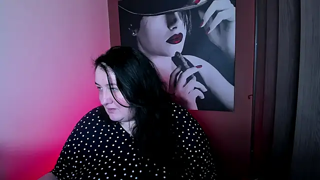 QueenOfHaze online show from March 24, 1:05 pm