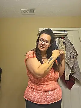 Snapshot of Jagebabe13 chatting on January 18, 3:49 pm Jagebabe13 online show from January 18, 3:49 pm