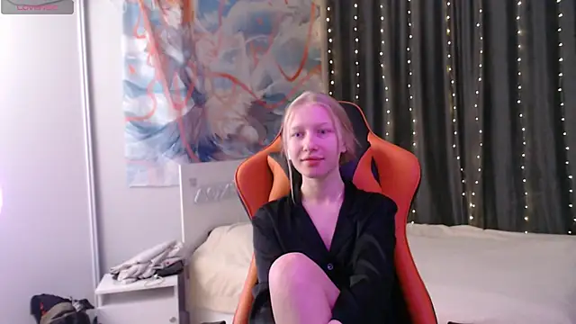 crystalyss online show from January 24, 7:49 pm