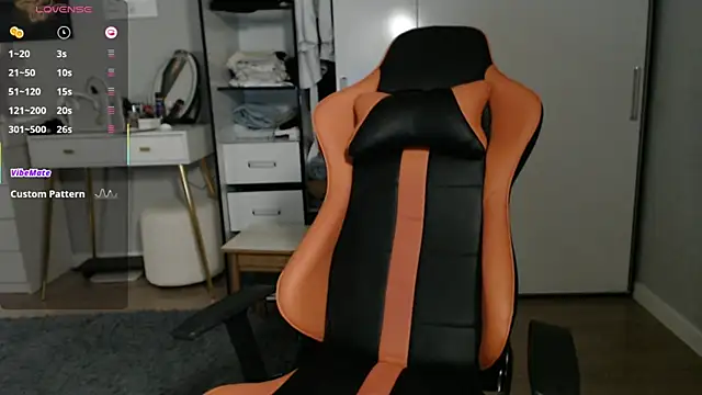 crystalyss online show from April 2, 2:58 pm