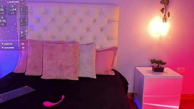 Snapshot of Hannah_Jonhson chatting on February 18, 8:05 am Hannah Jonhson online show from February 18, 8:05 am