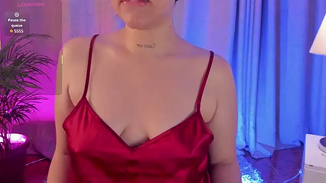 Snapshot of Hannah_Jonhson chatting on September 20, 4:35 am Hannah Jonhson online show from September 20, 4:35 am