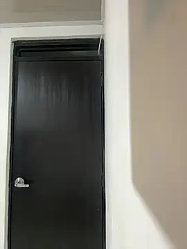 Snapshot of MeganCrow chatting on March 15, 11:33 pm MeganCrow online show from March 15, 11:33 pm