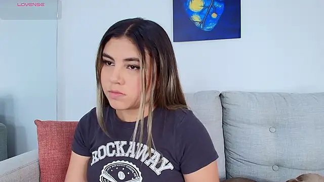 Snapshot of MeganCrow chatting on March 17, 8:12 pm MeganCrow online show from March 17, 8:12 pm