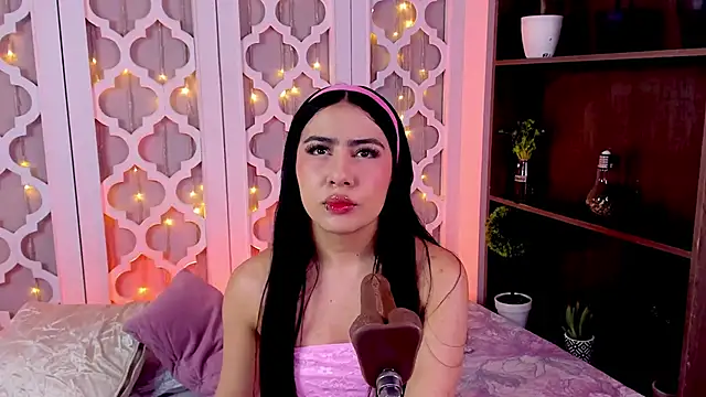 aniie west online show from February 4, 12:22 pm