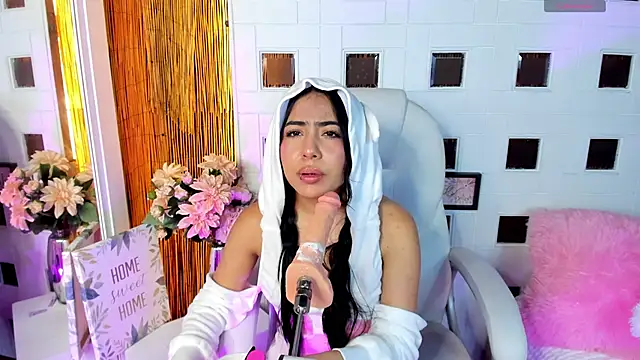 aniie west online show from March 5, 3:18 pm