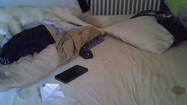 Snapshot of Damn_bro23 chatting on February 18, 10:44 am Damn bro23 online show from February 18, 10:44 am