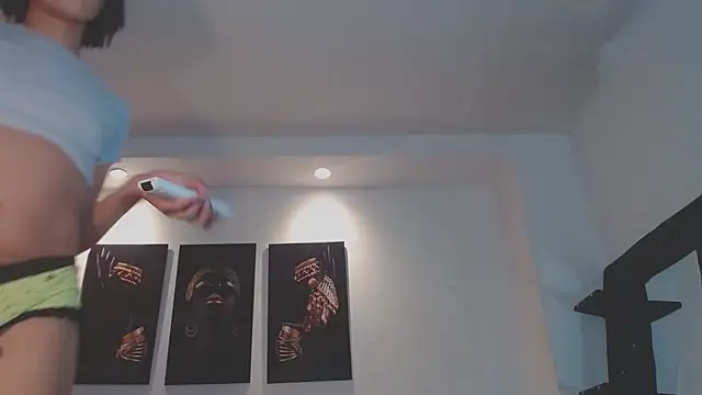 Snapshot of kaiataylor chatting on September 12, 5:51 am kaiataylor online show from September 12, 5:51 am