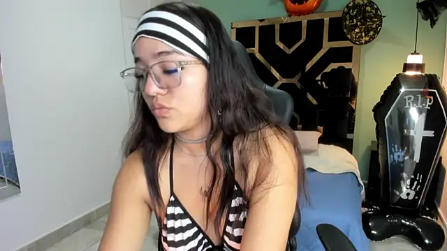 Billie Jhonson  online show from October 15, 7:03 pm