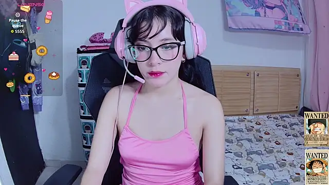 Snapshot of Yuna_pinkk chatting on October 18, 4:04 am Yuna pinkk online show from October 18, 4:04 am