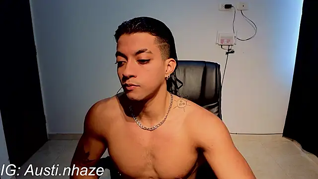 Austiin haze online show from August 5, 8:55 pm