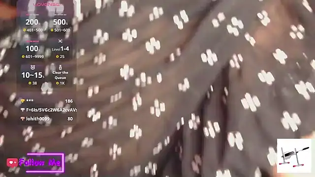 Snapshot of PRIYANKAUAE chatting on October 6, 12:35 pm PRIYANKAUAE online show from October 6, 12:35 pm