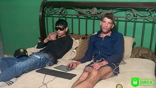 Snapshot of badrolemodelx chatting on March 6, 4:58 pm badrolemodelx online show from March 6, 4:58 pm