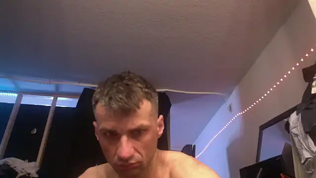 Snapshot of sexyhotstud12 chatting on February 19, 11:57 pm sexyhotstud12 online show from February 19, 11:57 pm