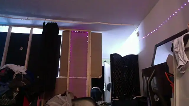 Snapshot of sexyhotstud12 chatting on February 20, 3:45 am sexyhotstud12 online show from February 20, 3:45 am