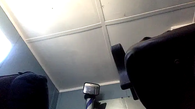 sexyhotstud12 online show from January 19, 1:48 pm