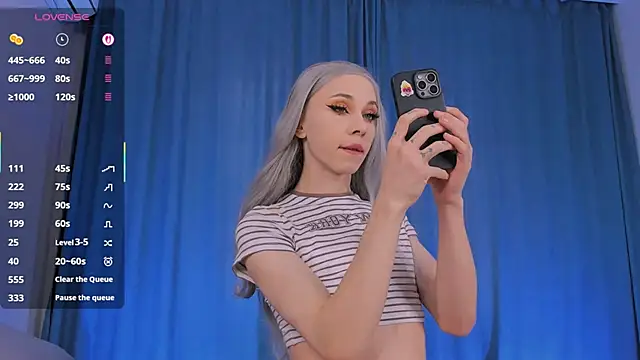 Shiny Jennifer online show from November 8, 6:02 am