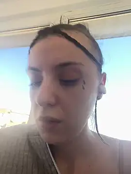 bunnythetailor online show from January 29, 9:12 am