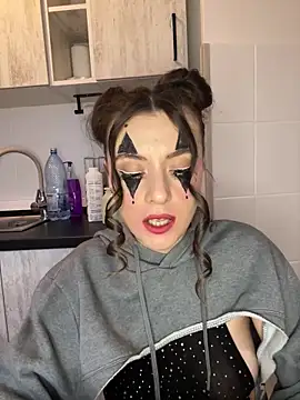 bunnythetailor online show from February 1, 5:39 am