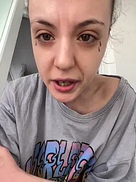 bunnythetailor online show from February 20, 12:25 pm