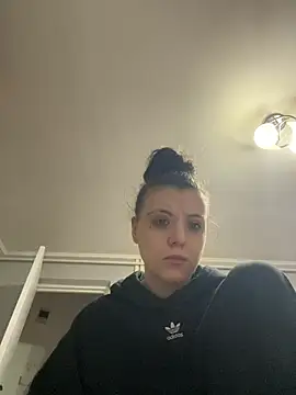 Snapshot of bunnythetailor chatting on February 15, 9:00 pm bunnythetailor online show from February 15, 9:00 pm