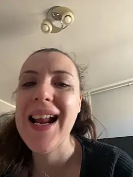 Snapshot of bunnythetailor chatting on March 9, 12:53 pm bunnythetailor online show from March 9, 12:53 pm