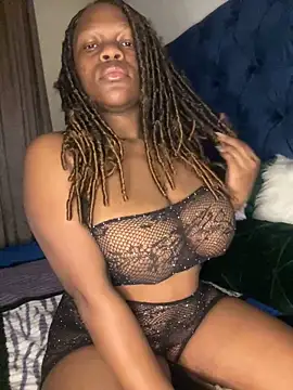 Snapshot of Boneca25 chatting on January 27, 5:26 pm Boneca25 online show from January 27, 5:26 pm