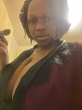 Snapshot of Boneca25 chatting on February 15, 9:37 pm Boneca25 online show from February 15, 9:37 pm