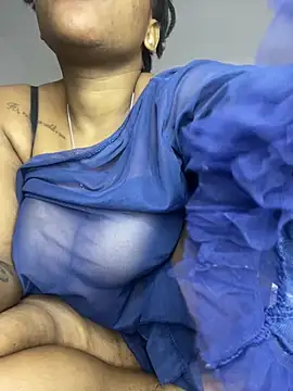 Boneca25 online show from March 8, 2:54 pm