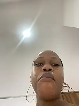 Boneca25 online show from March 25, 7:53 pm