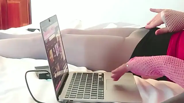 Cucked Sissy Bitch online show from February 23, 1:25 am