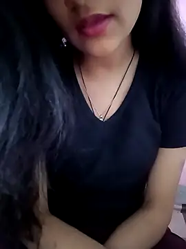 Snapshot of Tanu-00 chatting on December 4, 4:11 am Tanu-00 online show from December 4, 4:11 am