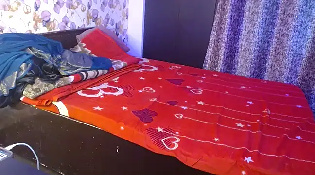 Snapshot of Fab_Suhani chatting on February 10, 1:35 am Fab Suhani online show from February 10, 1:35 am