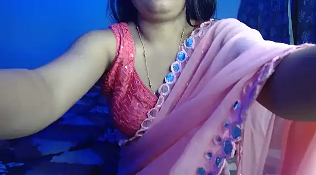 Snapshot of Fab_Suhani chatting on February 14, 7:54 pm Fab Suhani online show from February 14, 7:54 pm