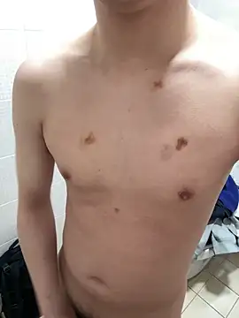 Snapshot of Phil_6677 chatting on February 25, 8:58 am Phil 6677 online show from February 25, 8:58 am