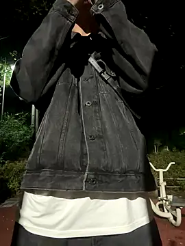 Snapshot of Phil_6677 chatting on September 25, 4:00 pm Phil 6677 online show from September 25, 4:00 pm