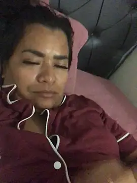 indiazinha69  online show from March 12, 3:56 am