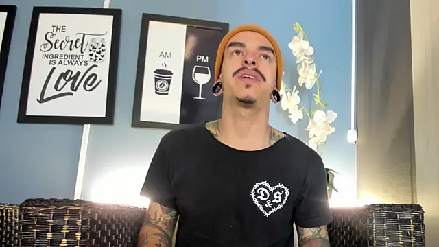 Snapshot of kaletattoo chatting on September 22, 11:01 am kaletattoo online show from September 22, 11:01 am