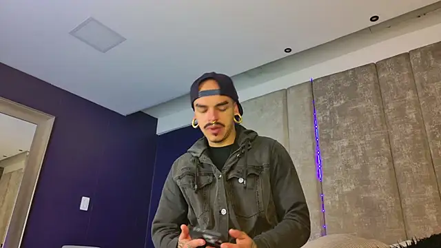 Snapshot of kaletattoo chatting on October 13, 10:59 am kaletattoo online show from October 13, 10:59 am