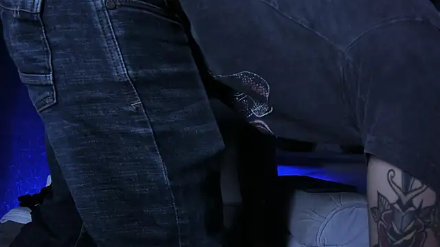 Snapshot of kaletattoo chatting on February 13, 11:17 am kaletattoo online show from February 13, 11:17 am