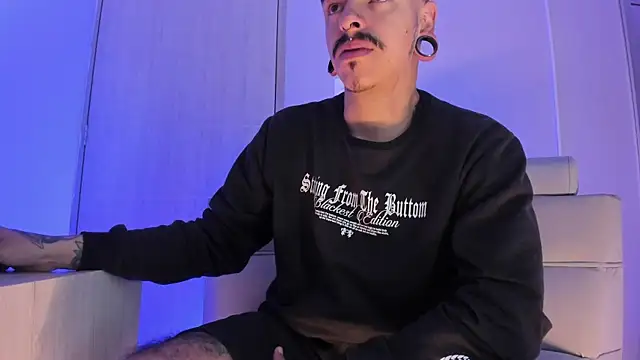 Snapshot of kaletattoo chatting on March 31, 11:10 am kaletattoo online show from March 31, 11:10 am