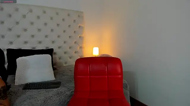 Snapshot of esmeralda06 chatting on February 7, 2:47 pm esmeralda06 online show from February 7, 2:47 pm