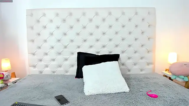 Snapshot of esmeralda06 chatting on March 4, 3:15 pm esmeralda06 online show from March 4, 3:15 pm