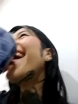 Snapshot of esmeralda06 chatting on September 8, 3:11 pm esmeralda06 online show from September 8, 3:11 pm