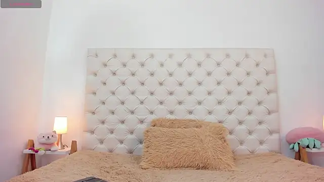 Snapshot of esmeralda06 chatting on September 27, 3:50 pm esmeralda06 online show from September 27, 3:50 pm