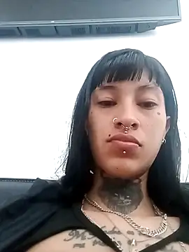 Snapshot of esmeralda06 chatting on October 8, 2:47 pm esmeralda06 online show from October 8, 2:47 pm